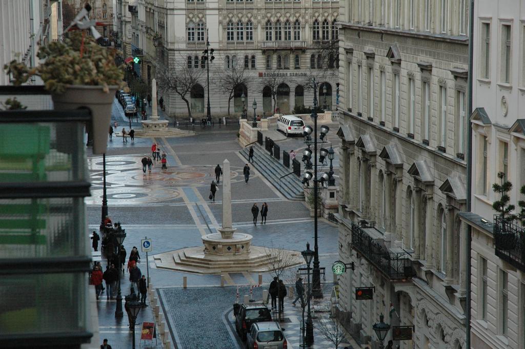 Be A Budapester3 Camera foto